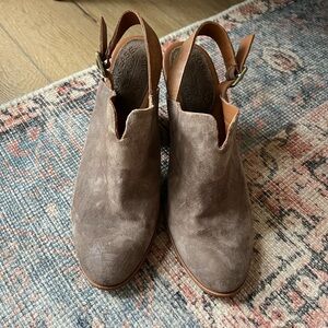 Stylish Women's Suede Ankle Boots